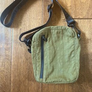 BAGGU Sport Crossbody